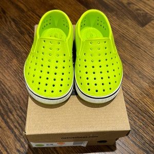 Native Kids Miles chartreuse green/shell white C6